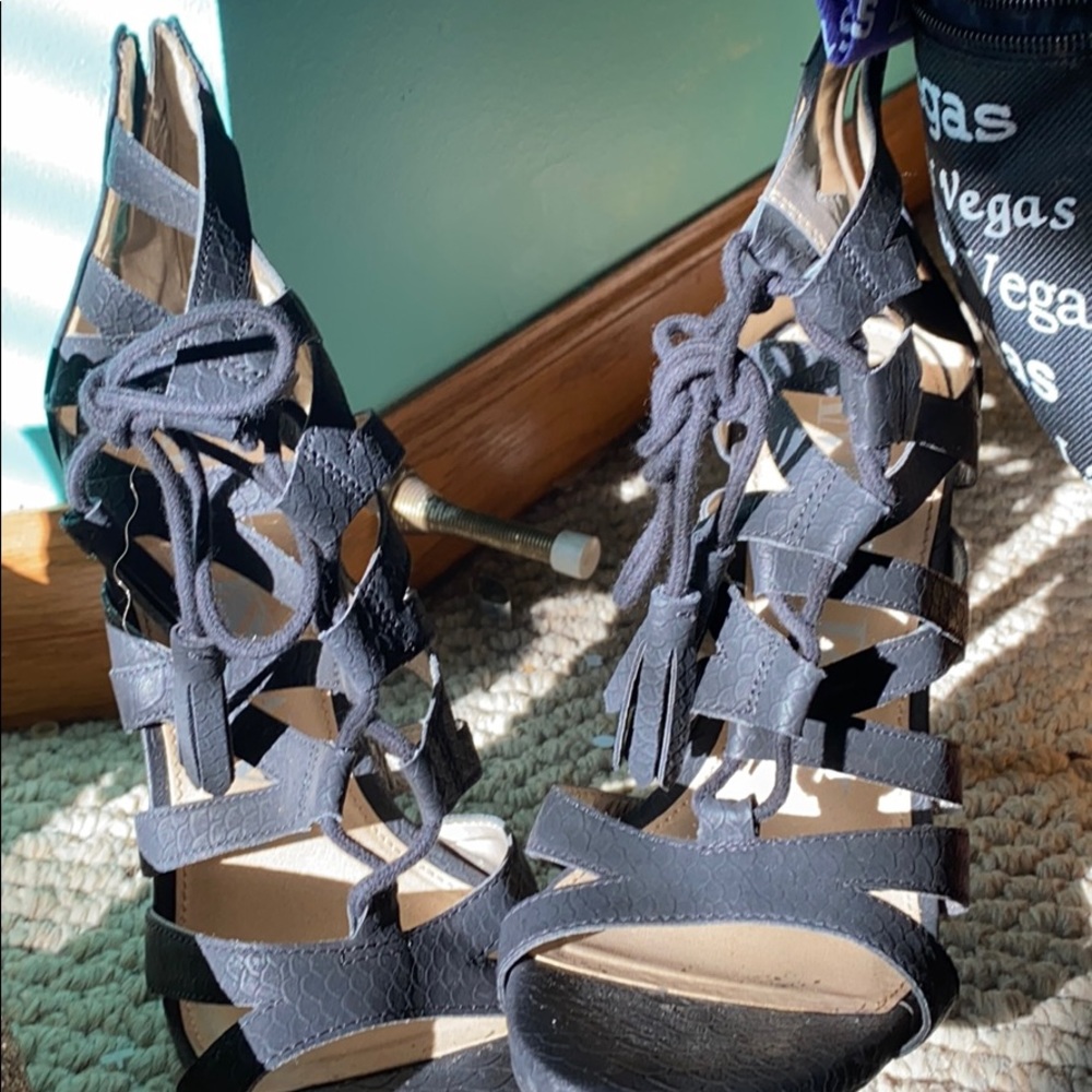 Heeels!!! - Picture 3 of 9